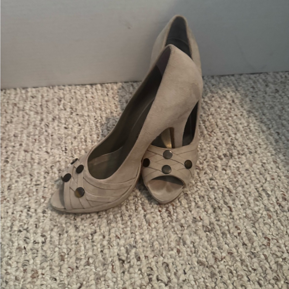Women’s Beige Suede Peep-Toe Pumps with Stud Detail